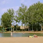 Zecamping 3 Etoiles Animaux Acceptes Espace Aquatique Chalet Moncontour (Vienne)