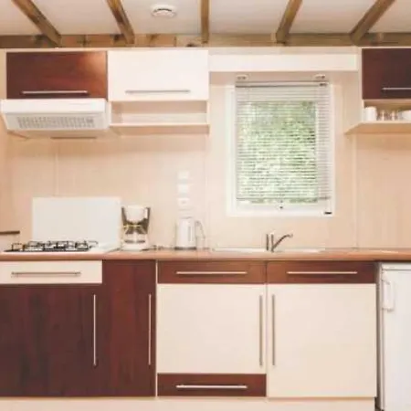 3 Etoiles - Parc Aquatique - Eebbhb Horská chata *