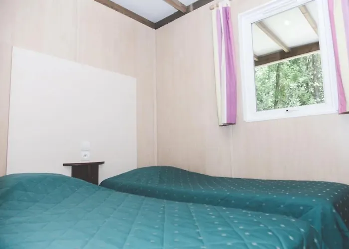 3 étoiles - Parc Aquatique - Eebbhb Chalet Moncontour (Vienne)